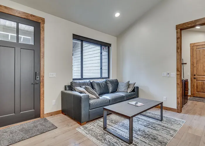 Contemporary & Cozy! Pinetop Country Club Casita Holiday home